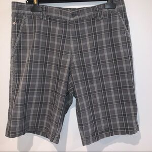 Hugo boss golf shorts size 34